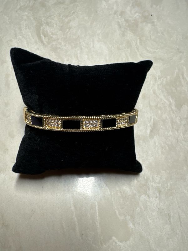 VG Black Onyx &amp; Sparkle Bracelet
