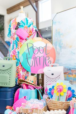 Accessories &amp; Gifts