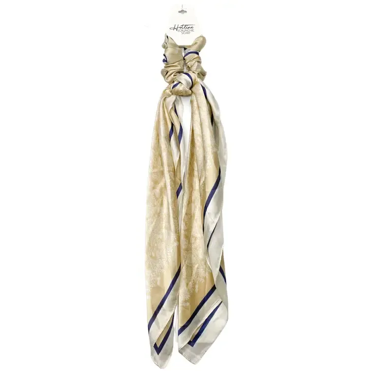 Cream/Navy Scrunchie Scarf