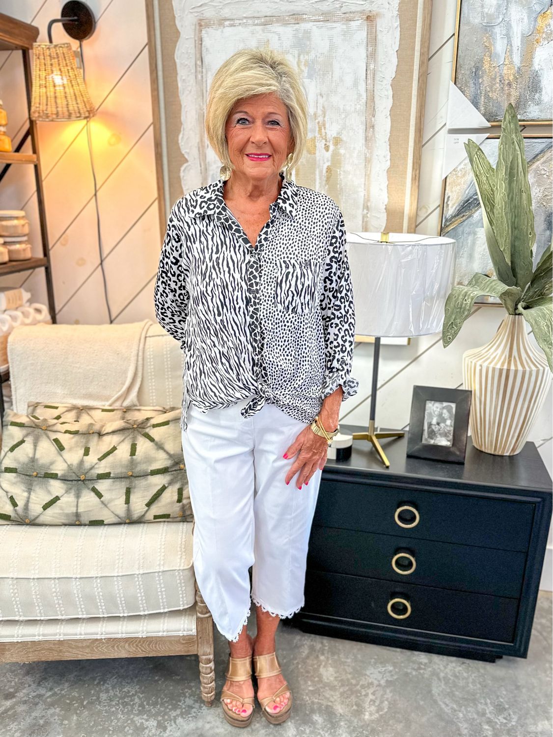 White Pull On Capri Lace Edge Pant