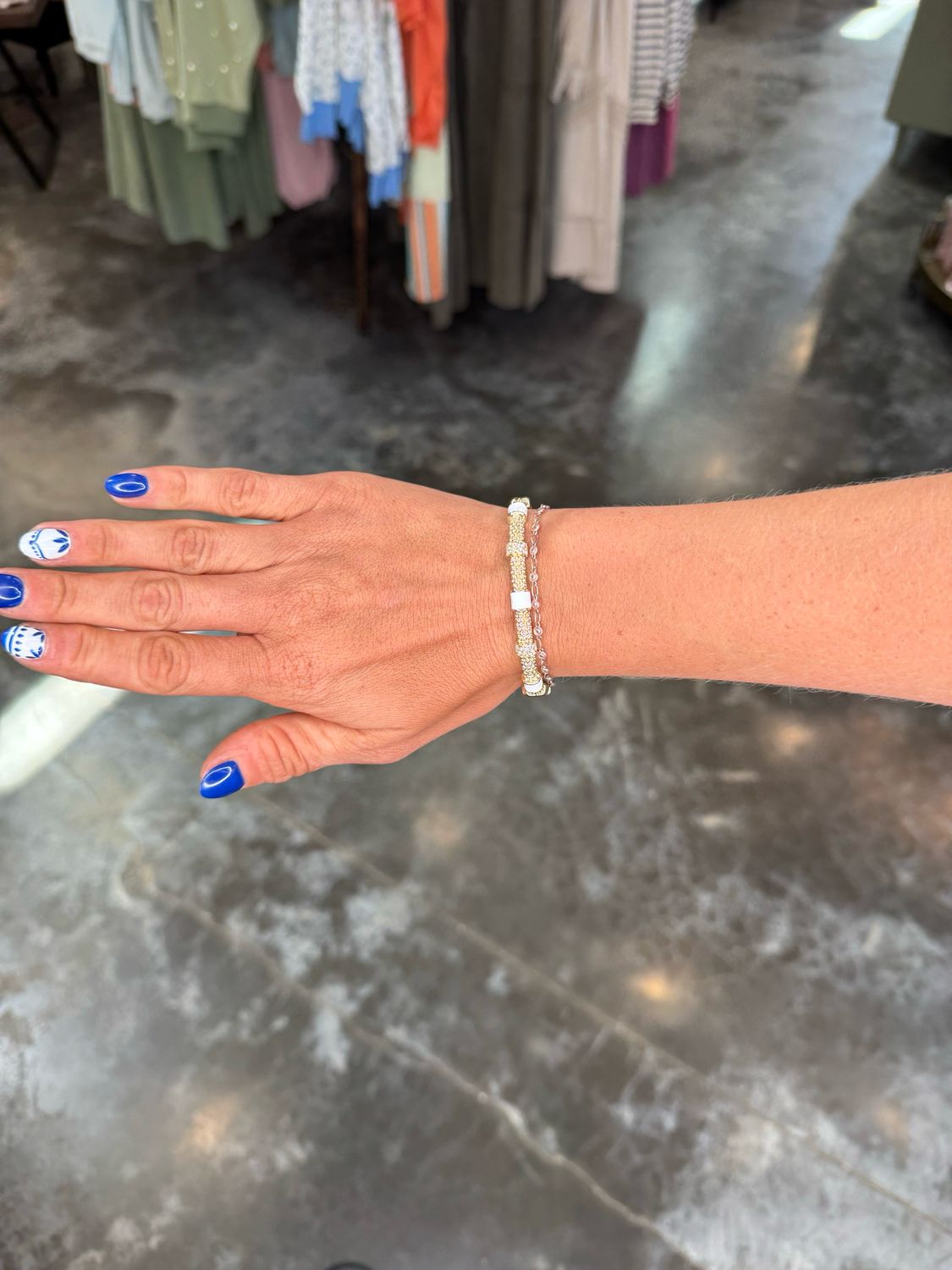 VG Tiffany Wht