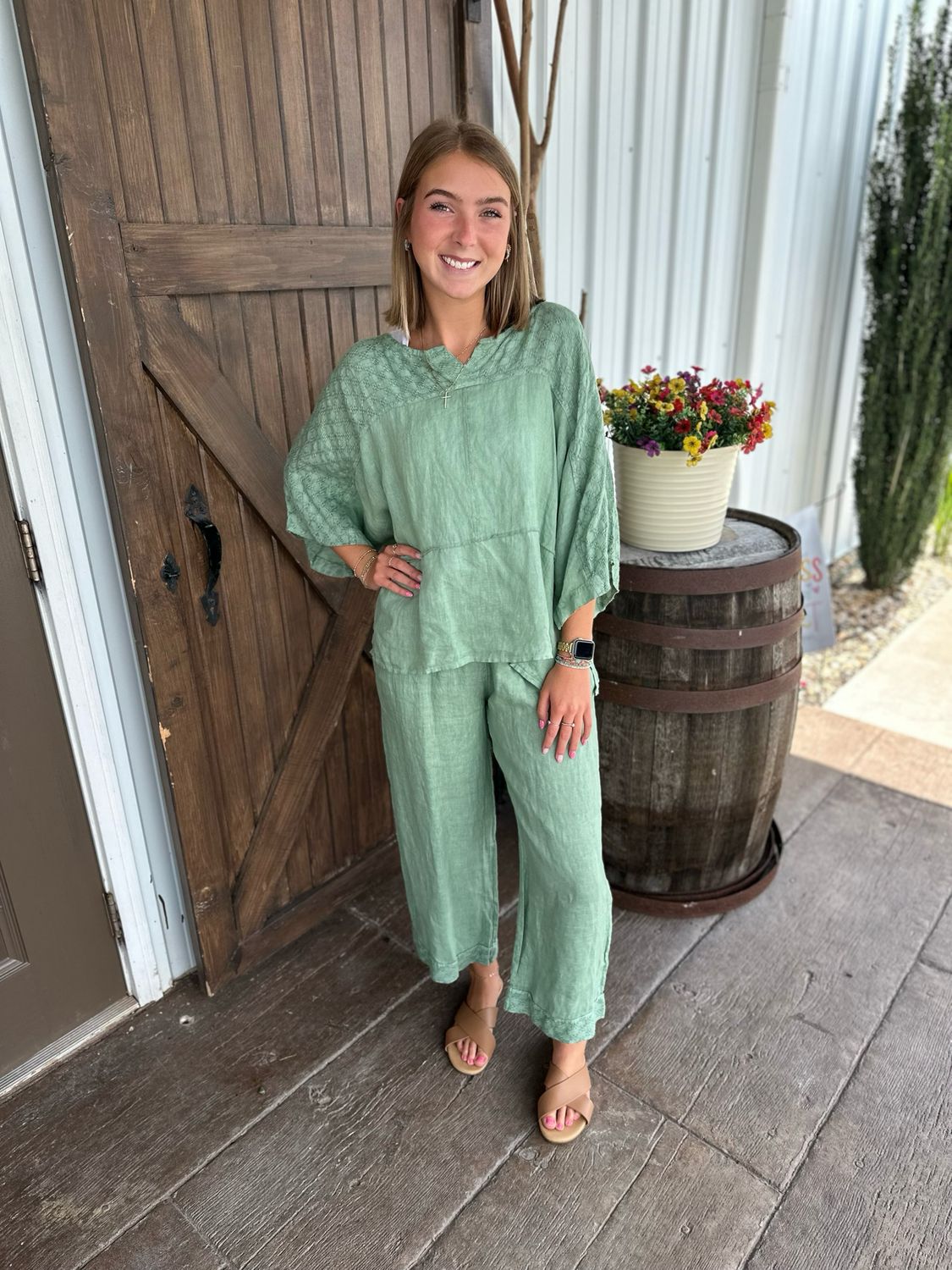 VG Embroidered Linen Top-Green Bay