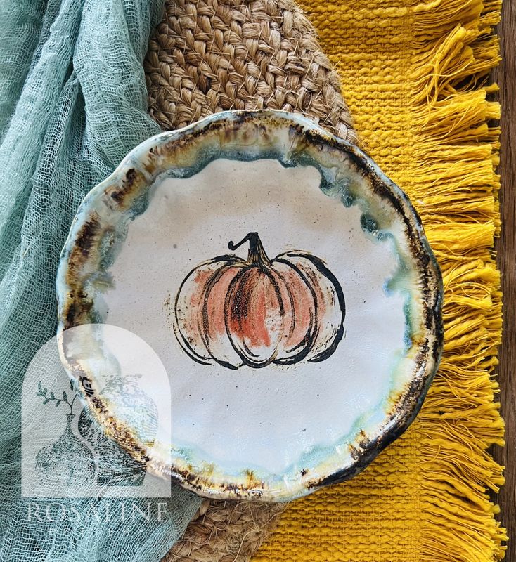 VG Pleated Pumpkin Pottery