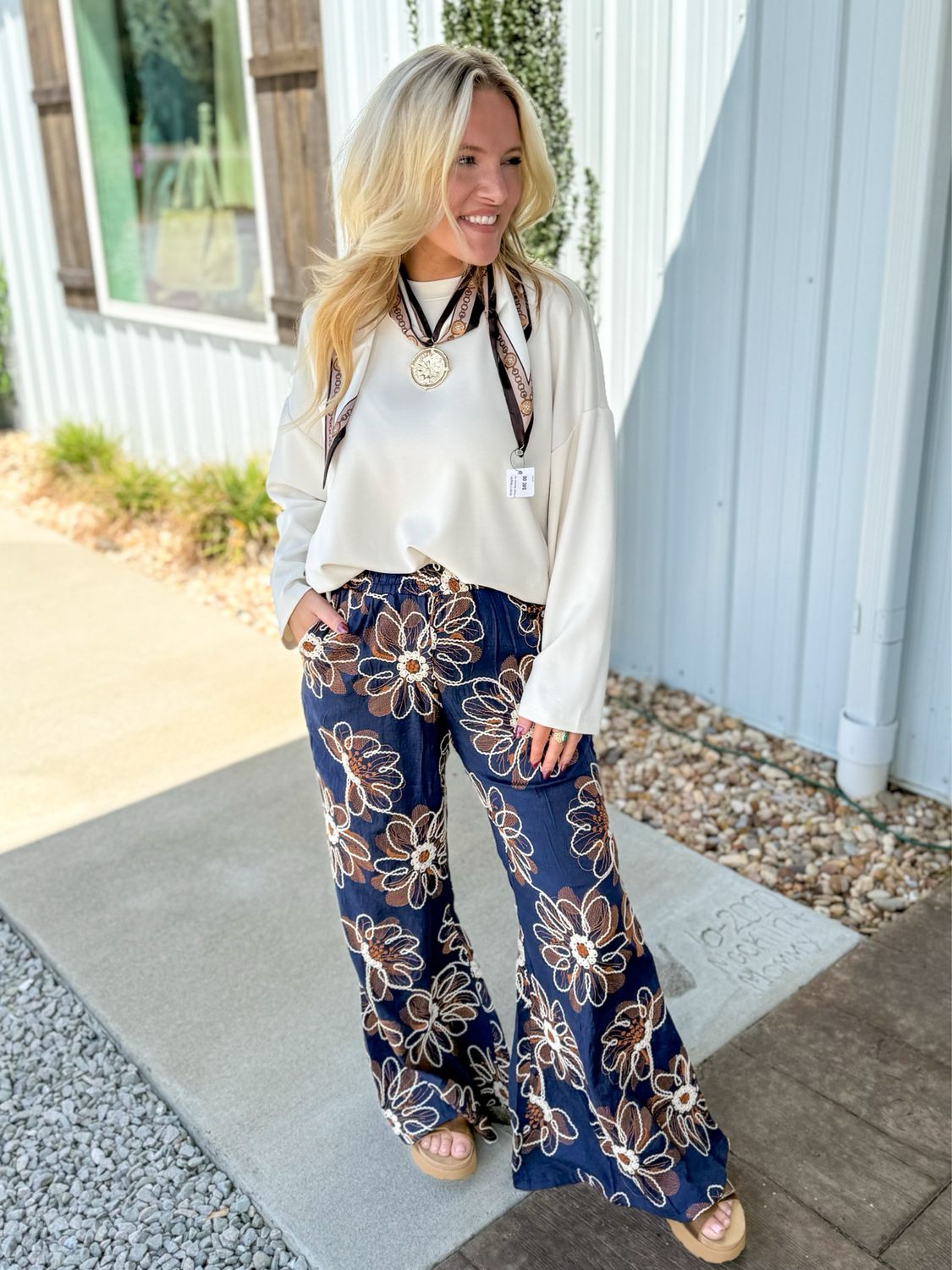 Floral Embroidery Wide Palazzo Pant