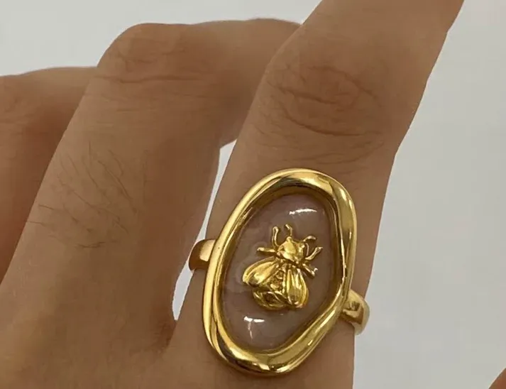 VG Coastal Treasure Ring-Bee