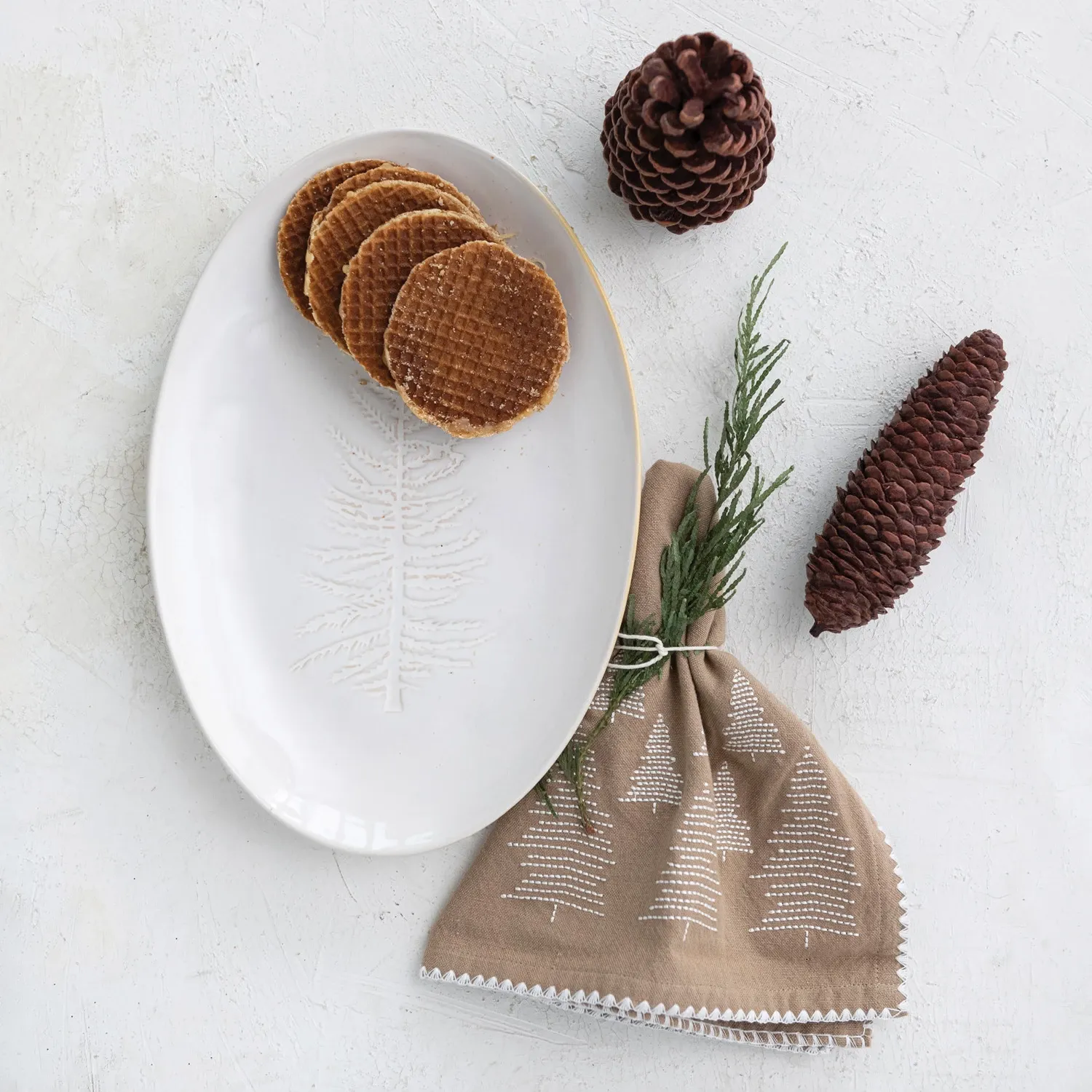 Oval Stoneware Platter w Tree-XS2506