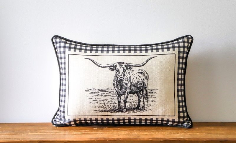 Gingham Longhorn Pillow+Piping