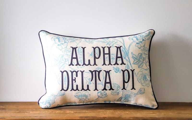Alpha Delta Pi Toile W/Piping