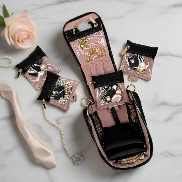 VG Train Jewelry Case-Timeless Quilted