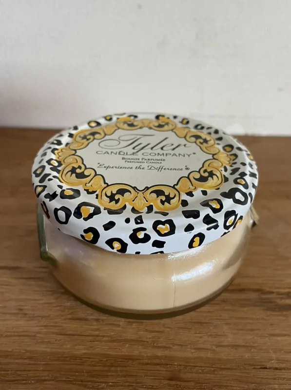 EG Family Tradition Candle