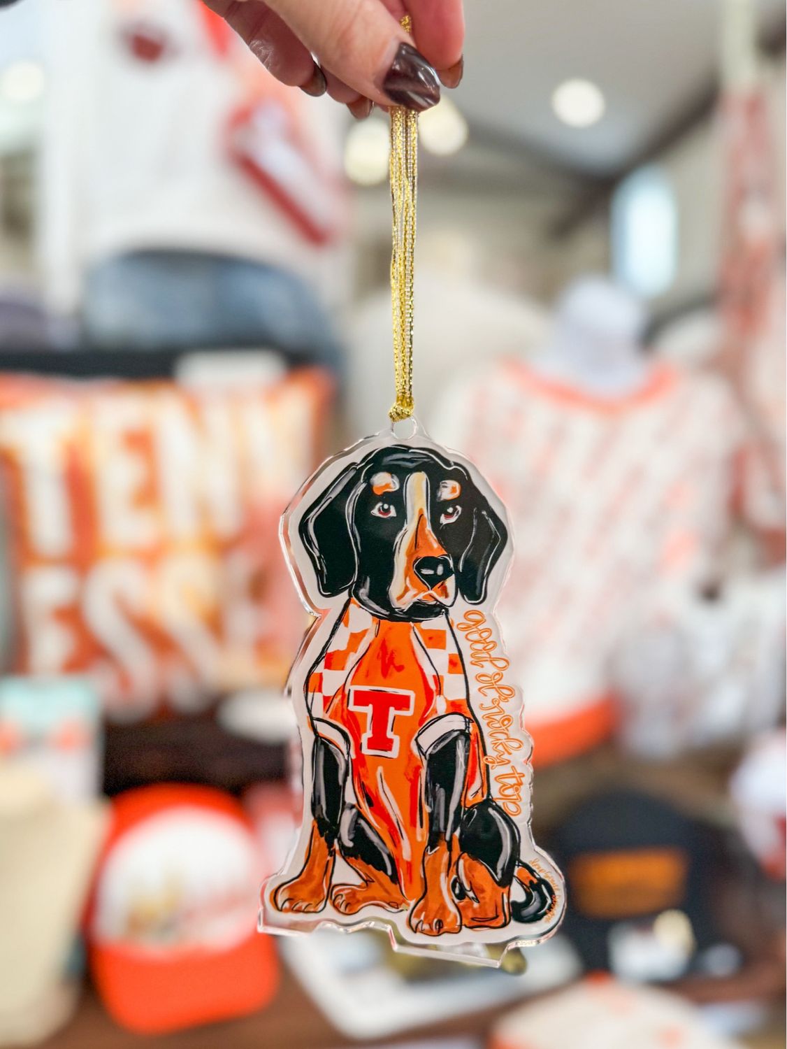 VG Good Ol Rocky Top Smokey Ornament