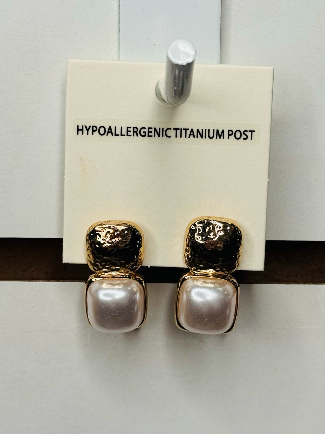 VG Julie Earrings-Pearl