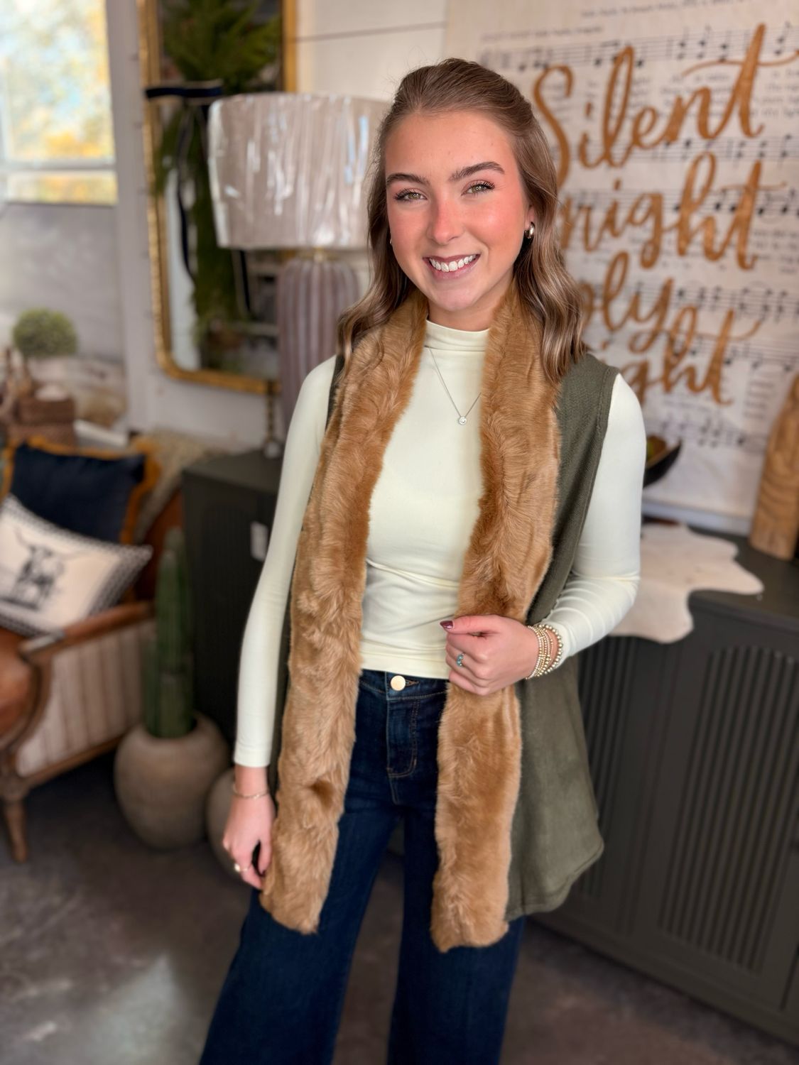 VG Fur Trim Vest