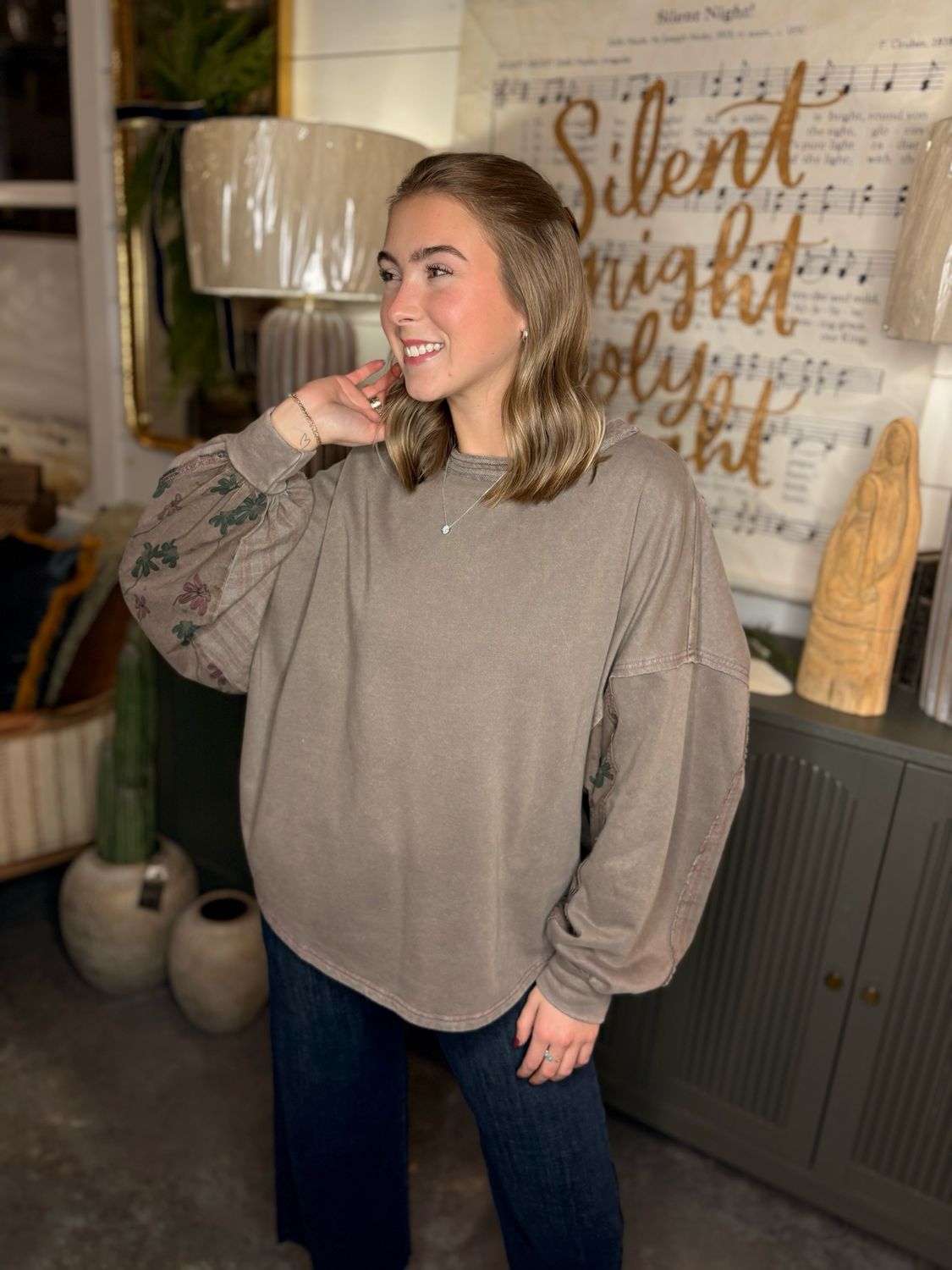 CH Chestnut Whisper Top