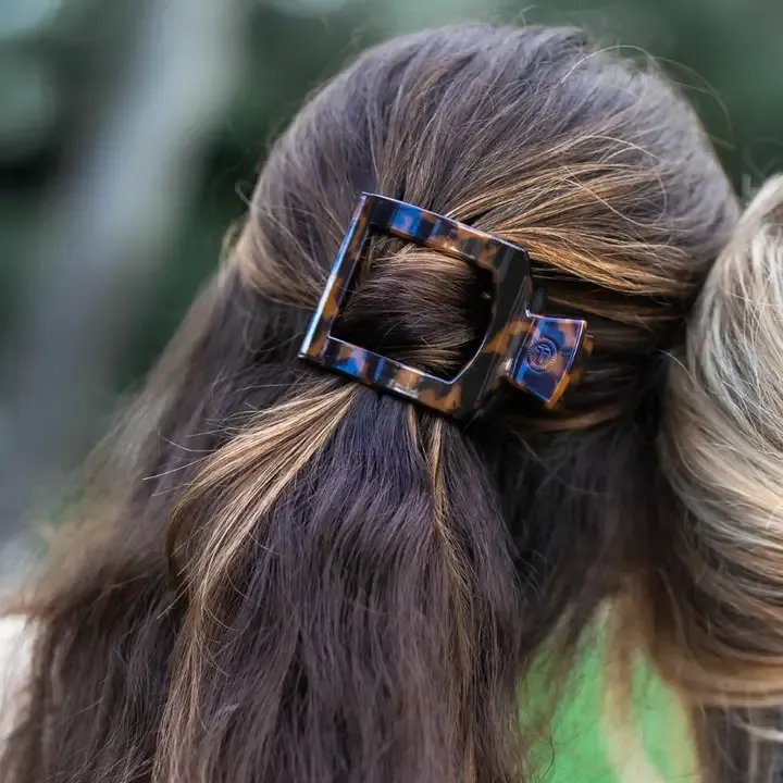 Sq Flat Hair Clip-MED-Tortoise