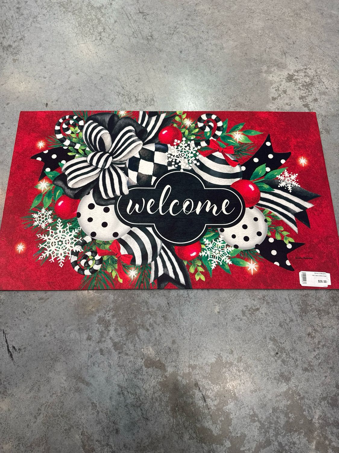 Mat-Balck &amp; White Swag