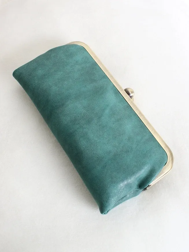 Karen Kiss Lock Clutch-Pearl Emerald