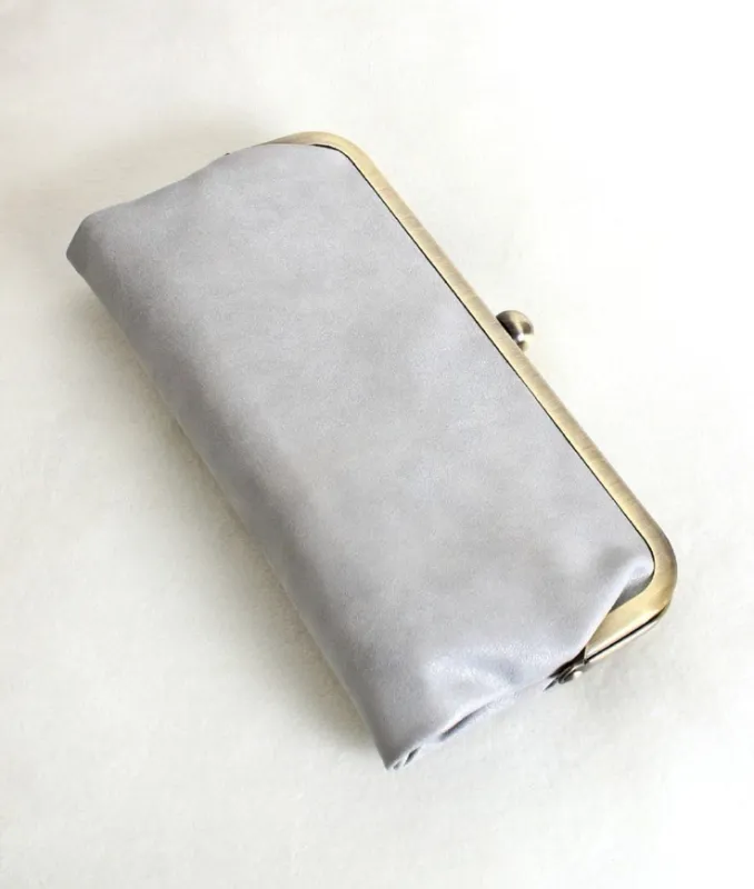Karen Kiss Lock Clutch-Pearl Gray