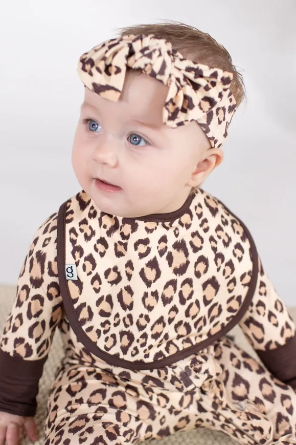 Classic Leopard Bib Set