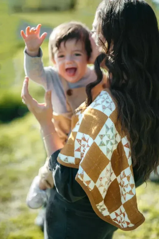 Contour Four Layer Burp Cloth Quilt