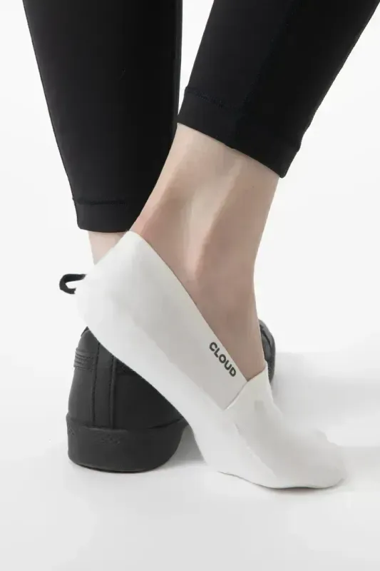 VG Cloud No Show Socks-White