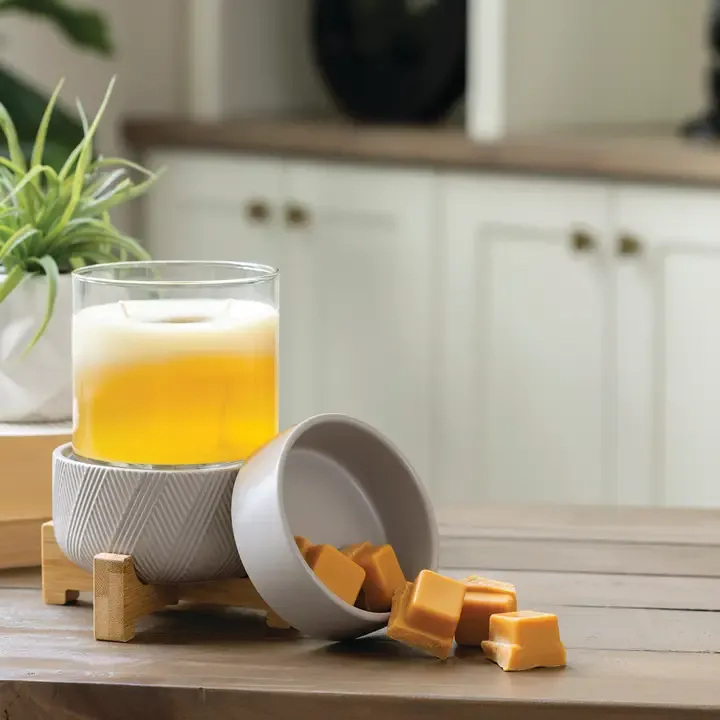 2-in-1 Classic Warmer Wooden Pedestal