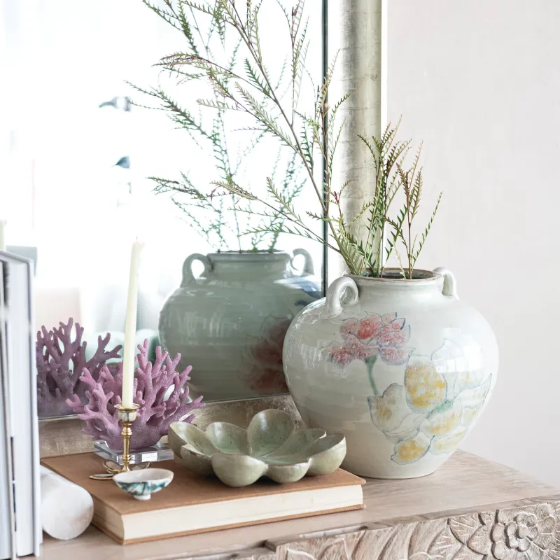 DG2266-Stoneware Urn w Flowers