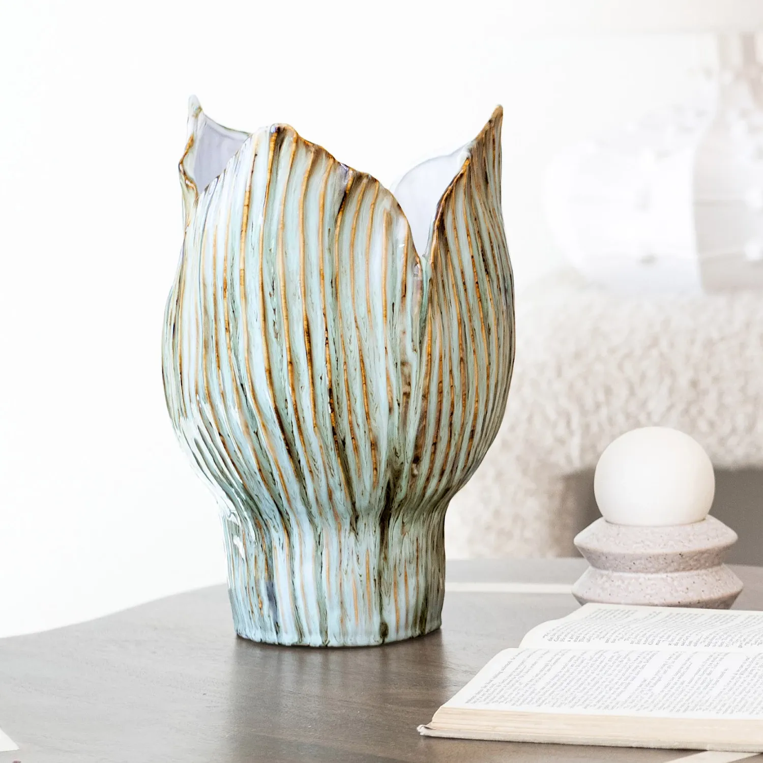 AH3241-Pleated Sculptural Vase