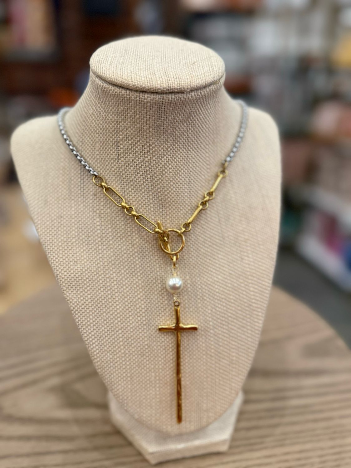 VG Pearl Cross Necklace Short