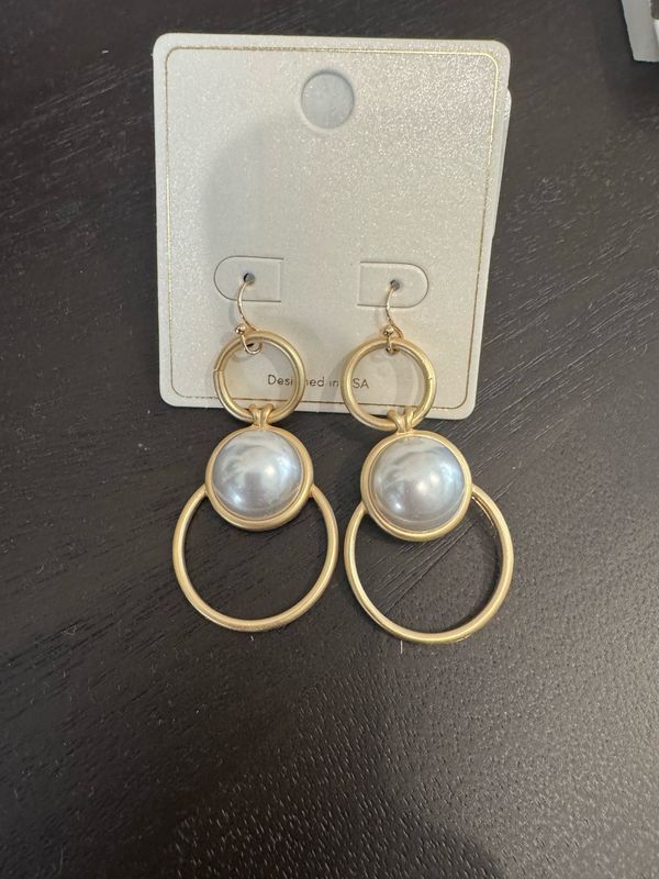 RM Pearl Linked Earrings