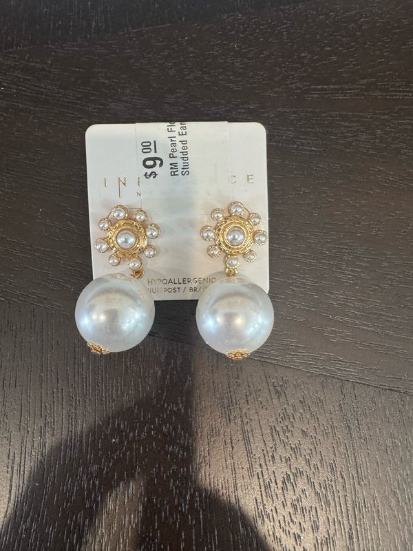 RM Pearl Flower Studded Earrings