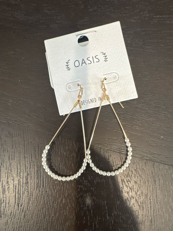 RM Pearl Teardrop Earrings