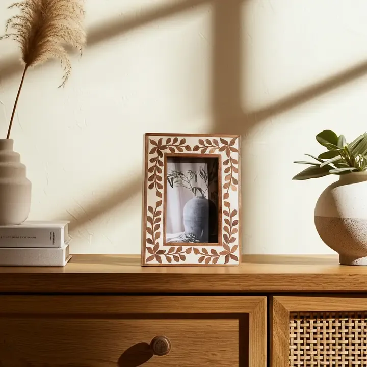 Wood Etched Leaf Vine 4x6 Frame