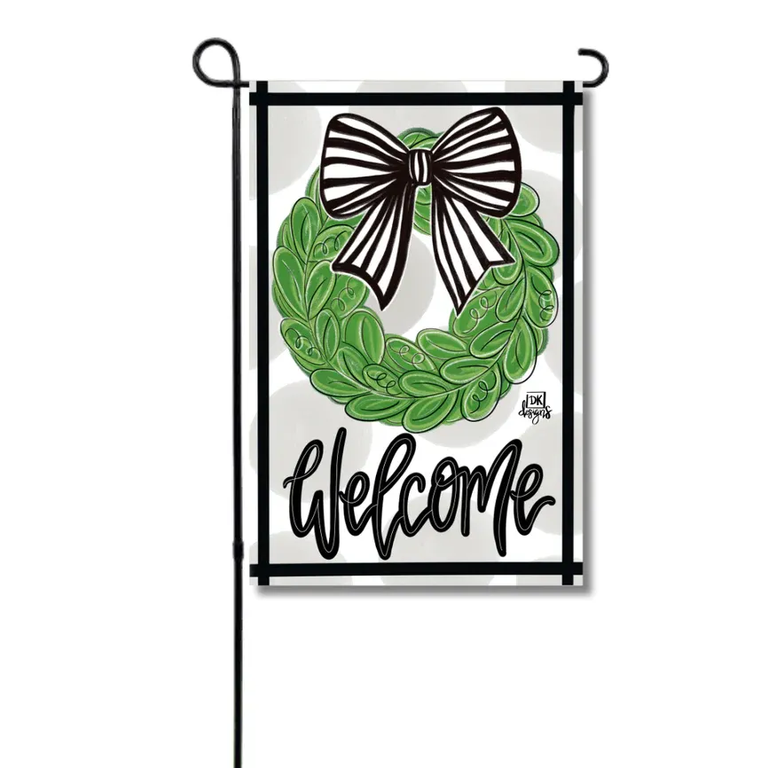 Black &amp; White Bow Wreath Glam