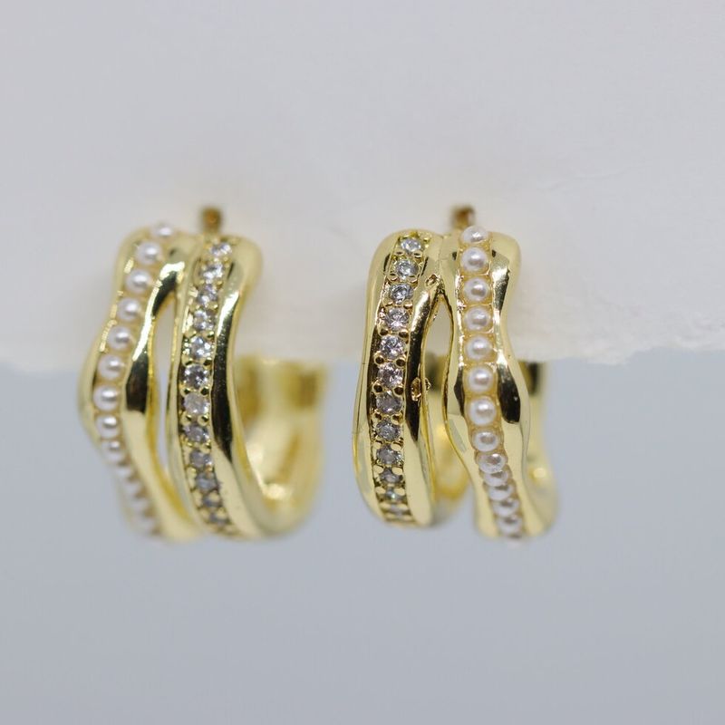 Small Gold Hoop 519