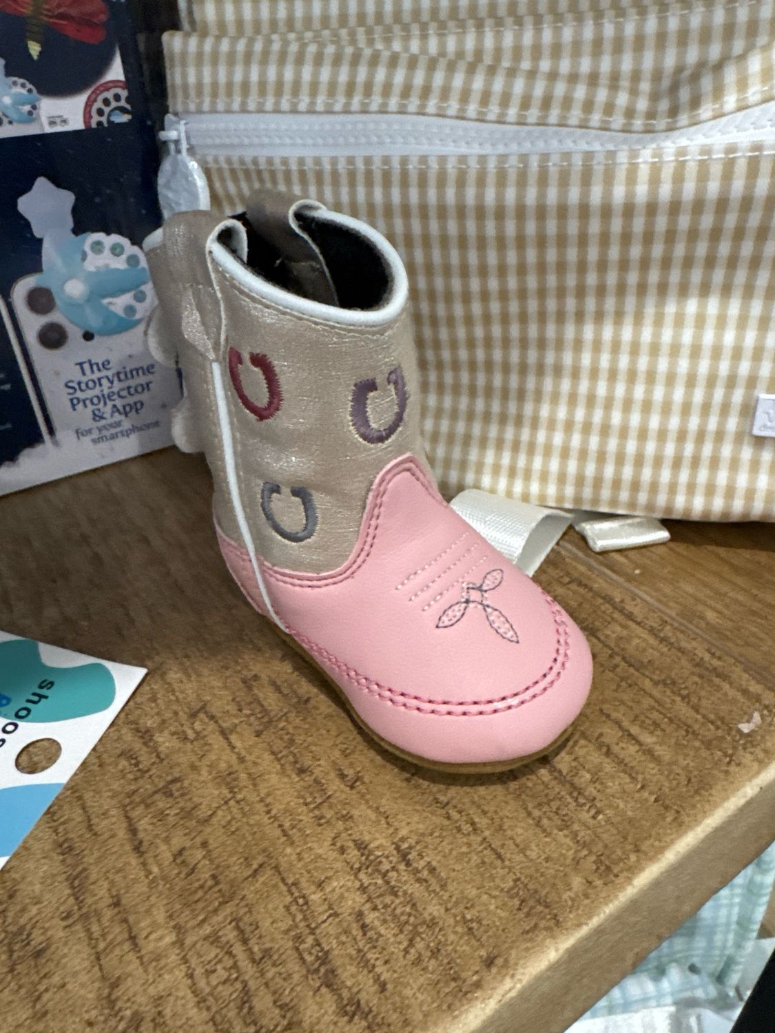 Infant Pink Foot/Shiny Cream Shaft