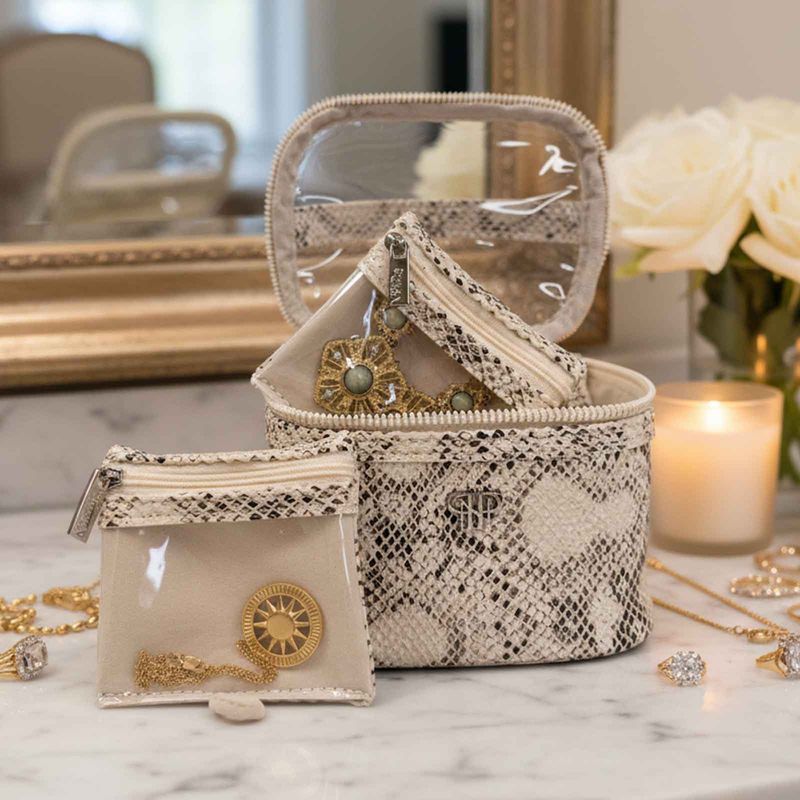 VG Getaway Jewelry Case-Safari Sand