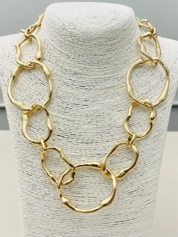 VG Chic Gold Pebble Link Necklace