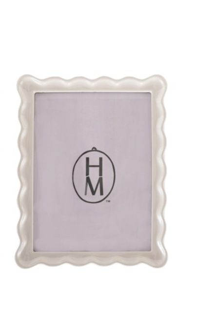 Grey Resin Scalloped Frame