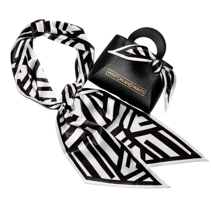VG Game Day Accessory Scarf-Black/White