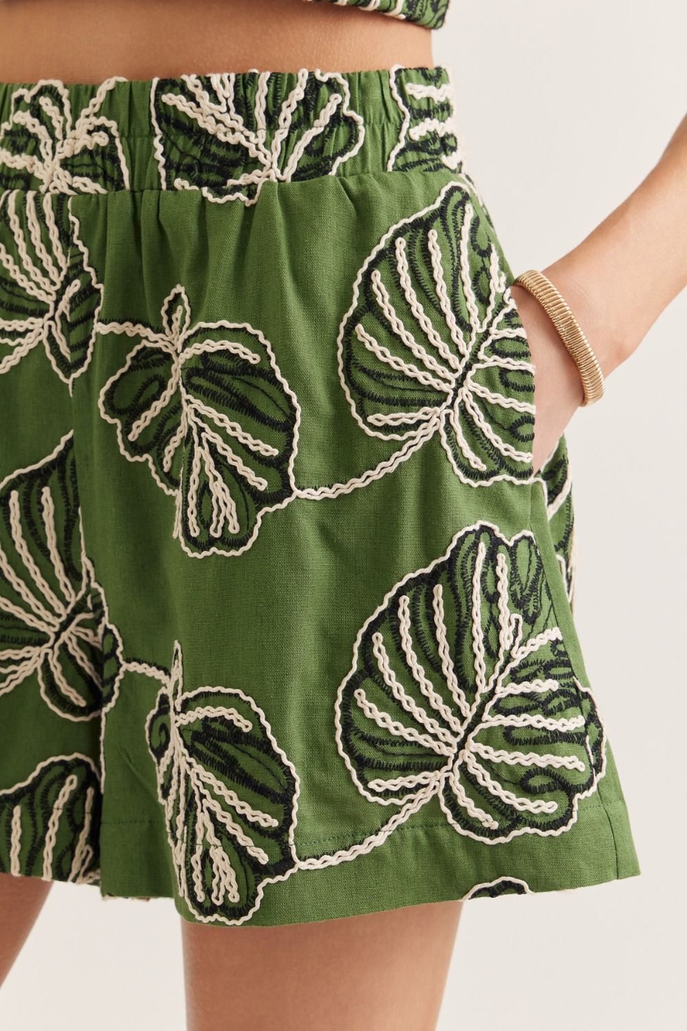 Tropical Oasis Short