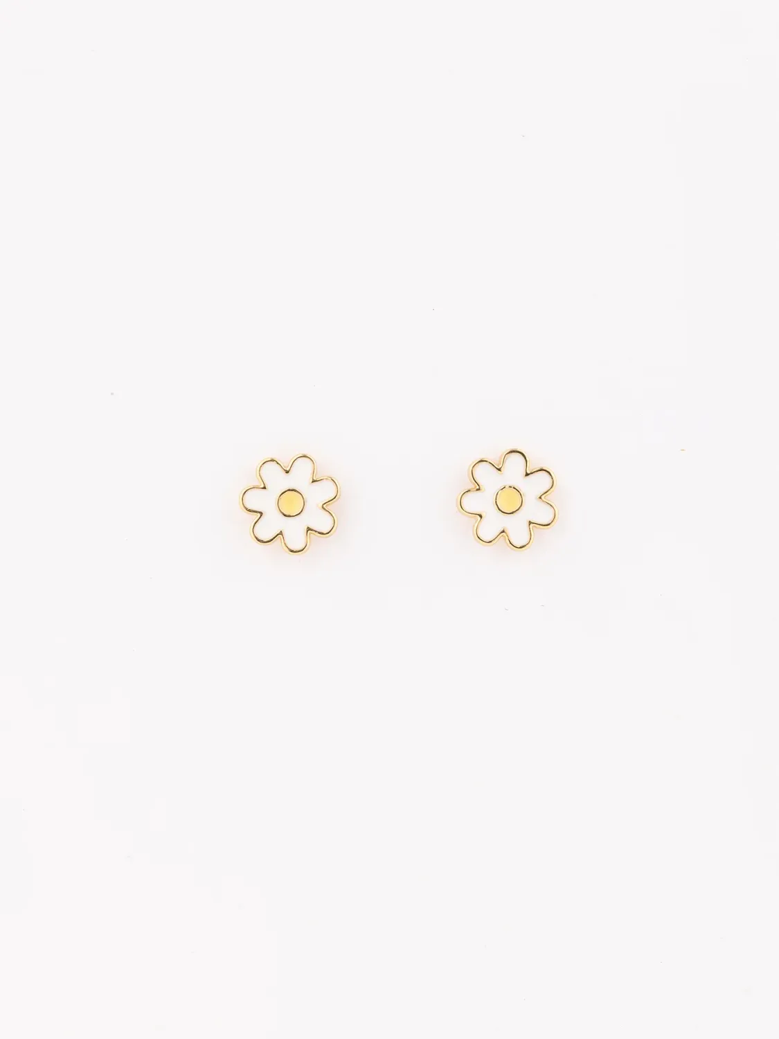 Luxe White Daisy Earring