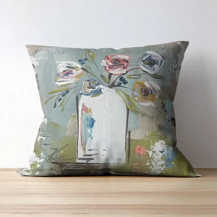 VG 5 Roses Pillow