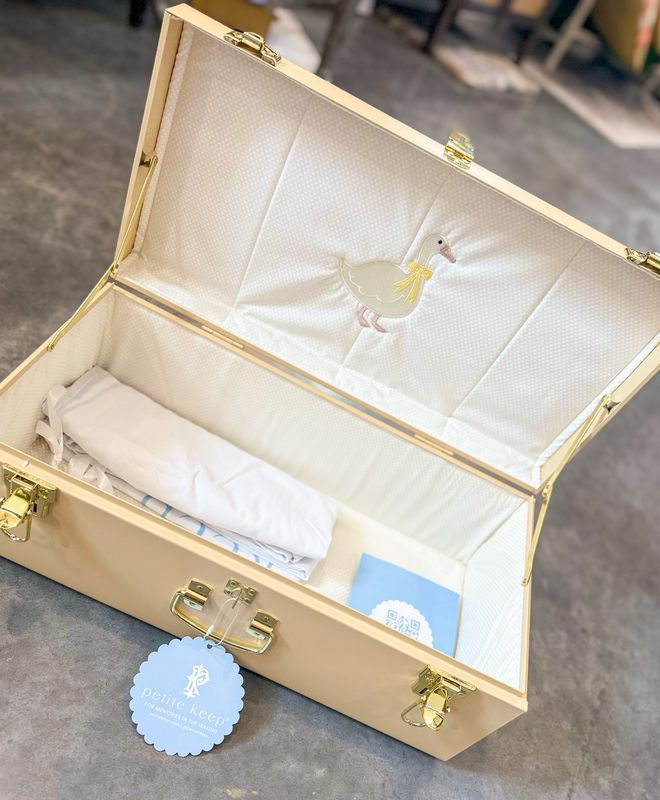 Petite Beige Trunk-White Dot