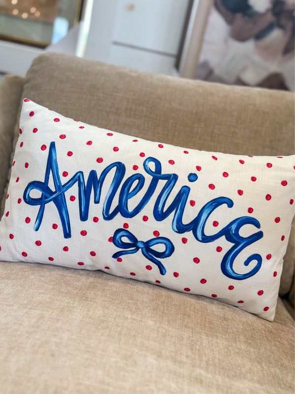 VG Polkadot America Pillow