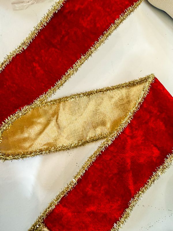 VG Red Velvet Metallic Tinsel Edge 2.5x10