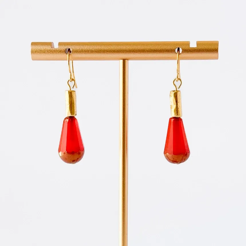 VG Czech Teardrop Earring Coral