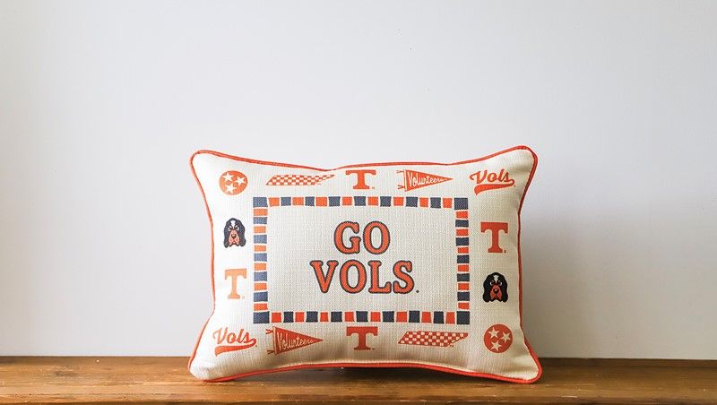 TN Collegiate Icon Border + Piping