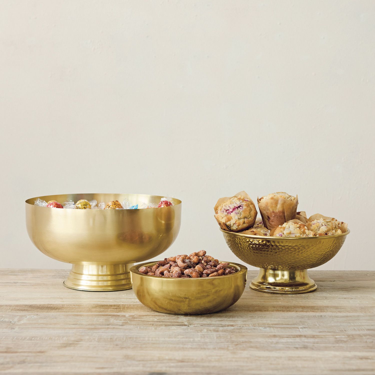 XT1195-Matte Gold Metal Footed Bowl