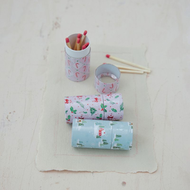 XT1846A-Holiday Safety Matches-Barn